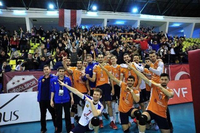 Voleybol Efeler Ligi