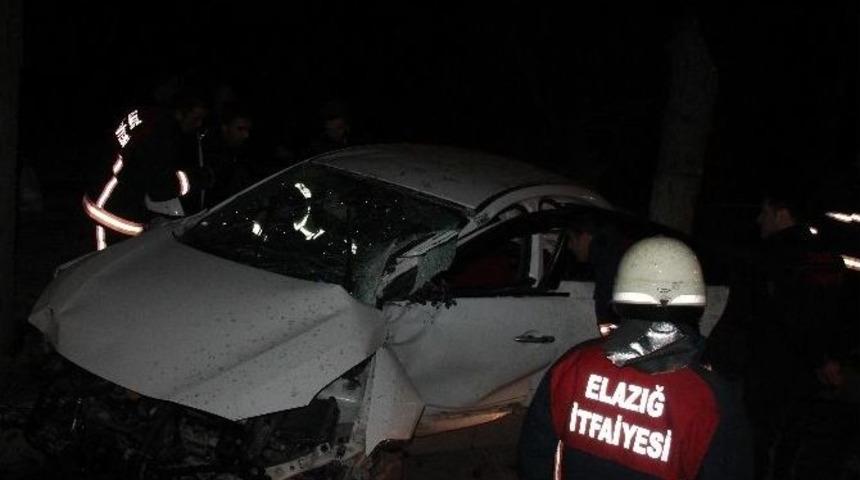 Elazığ&rsquo;da Trafik Kazası: 2 Yaralı