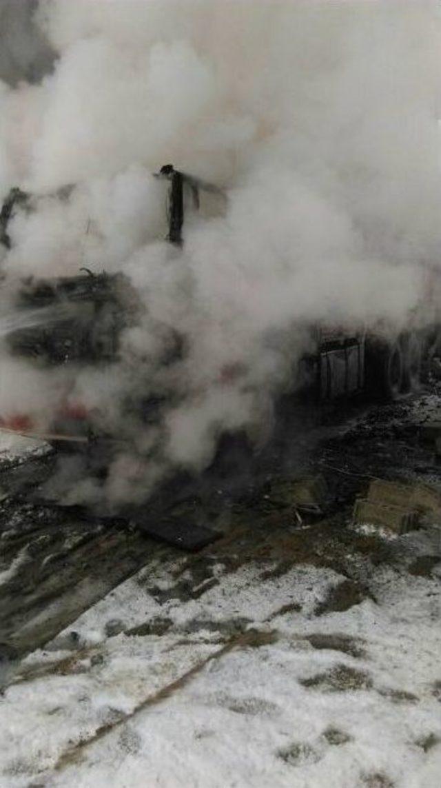 Alevlere Teslim Olan Kamyon Kullanılamaz Hale Geldi 1