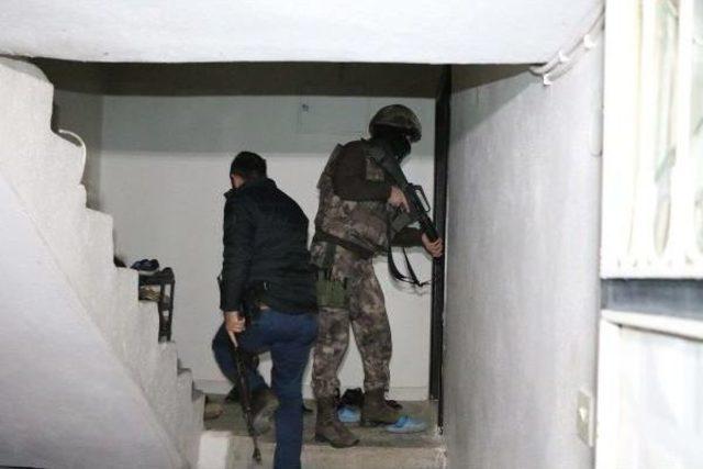 Adıyaman Merkezli 5 Ilde Deaş Operasyonu: 10 G&ouml;zaltı 1