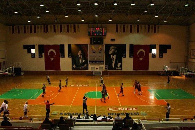 Üniversitelerarası Basketbol 1. Lig Karşılaşmaları Kuşadası’nda Başladı