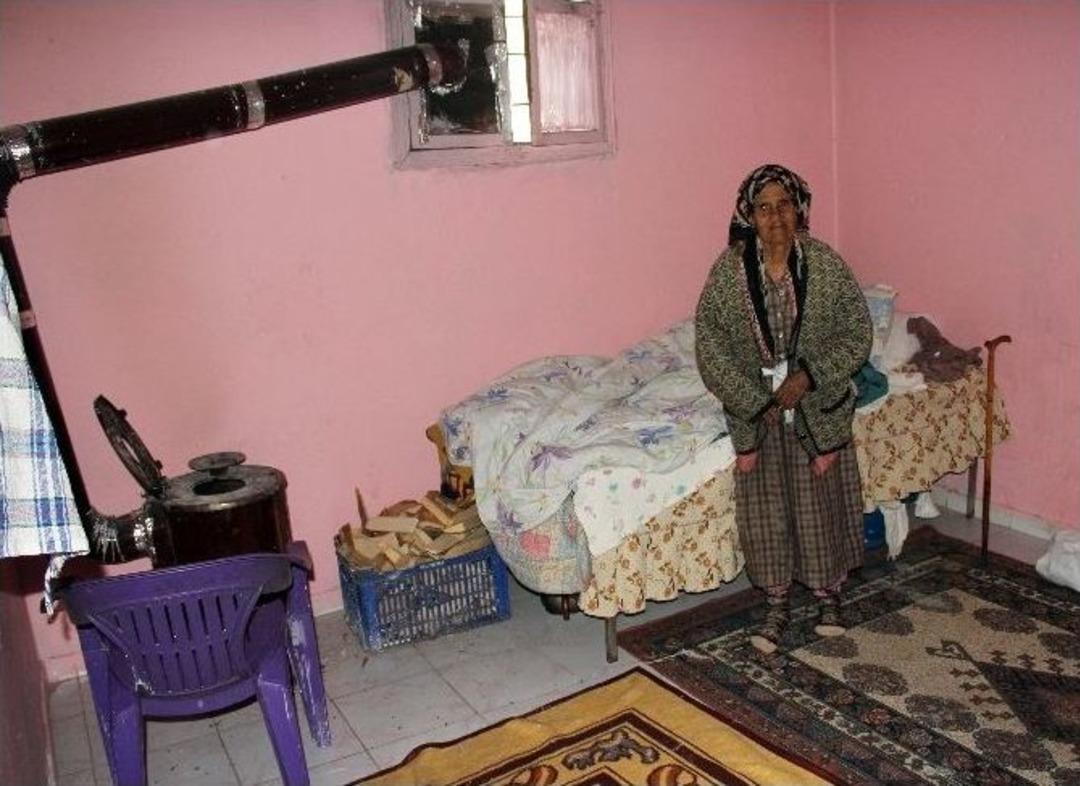 Hasibe Ninenin &Ccedil;ocukları Maaşını Alıyor Ama Annelerine Bakmıyor İddiası