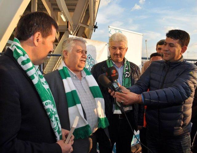 Taraftarlar Stada Kitapla Geldi 1