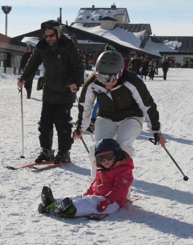 Yarıyıl Tatilinin Son Gününde Erciyes Doldu Taştı