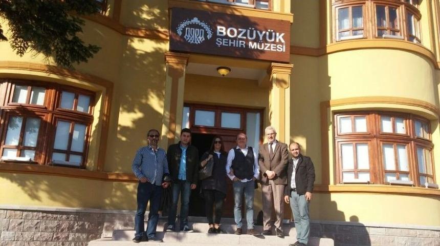 M&uuml;ze Ziyaret&ccedil;ilerini Ağırlıyor