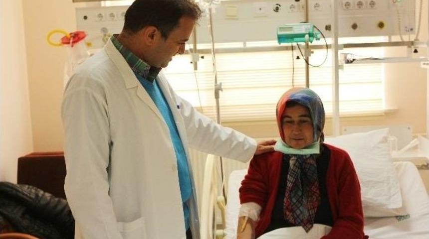 17 Yaşındaki Gencin B&ouml;breğiyle Hayata Tutundu