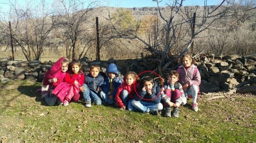 Huysuzlanan Atın Yuları Boynuna Dolanan &Ccedil;ocuk &Ouml;ld&uuml;