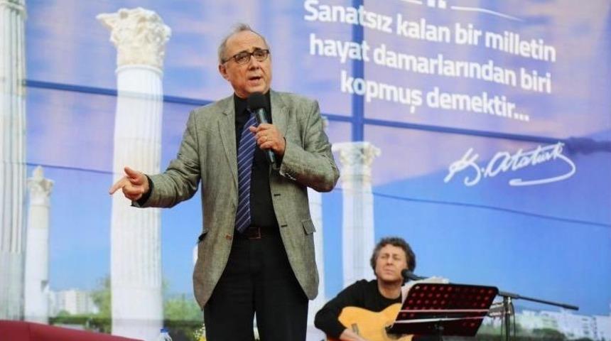 Ataol Behramoğlu&rsquo;dan Şiir Dinletisi