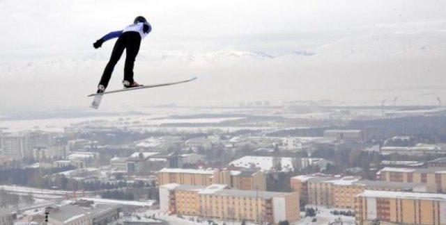 Kayakla Atlayıp, G&ouml;ky&uuml;z&uuml;n&uuml; Renklendirdiler 2
