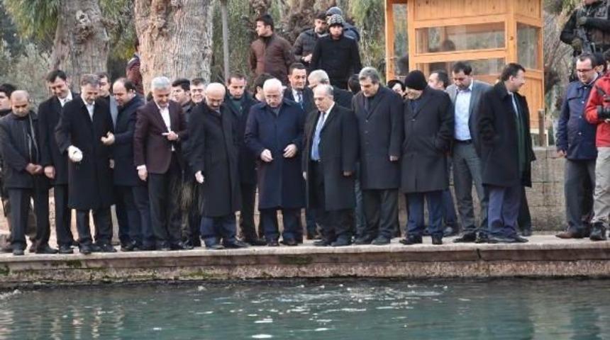 Bakan Elvan, Şanlıurfa'yı Gezdi