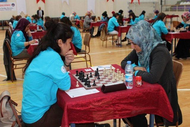 34. Türkiye Satranç Şampiyonası Afyonkarahisar’da Başladı