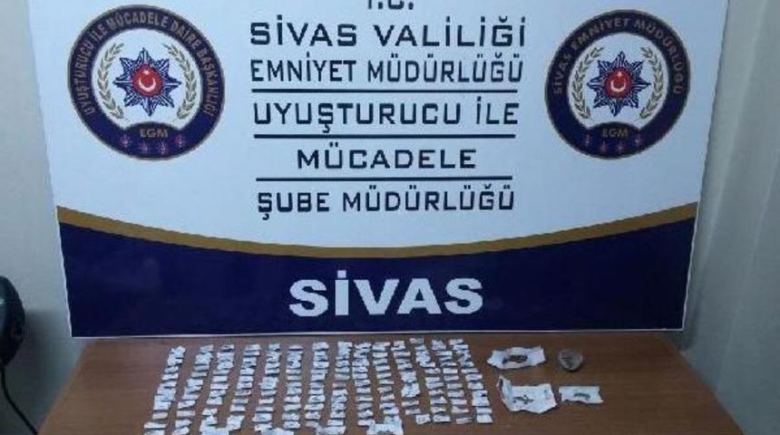 Sivas'ta Uyuşturucu Operasyonu: 3 G&ouml;zaltı