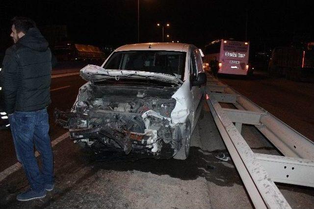 Kocaeli’de Trafik Kazası: 1 Yaralı