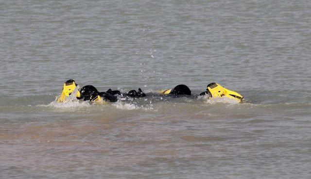 Vahşi Cinayette Kullanılan Tabancalar Gölde Arandı 2