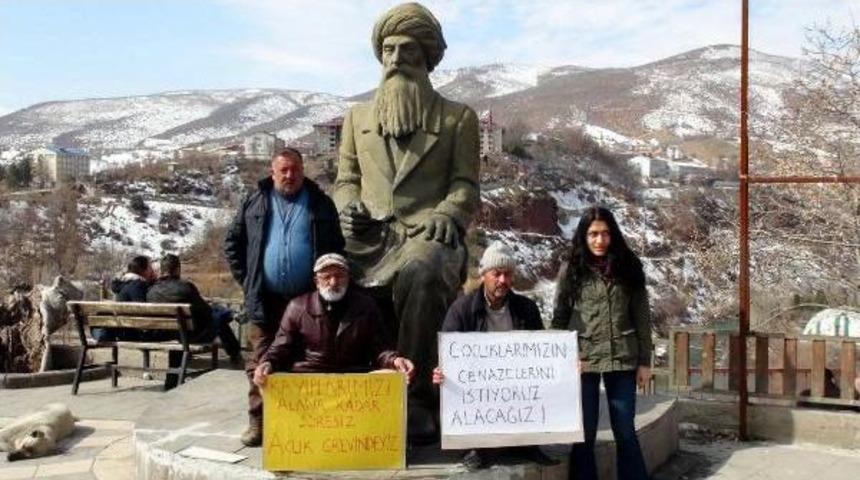 Tunceli'de Oğlunun Cenazesi I&ccedil;in Eylem Yapan Babaya Idari Para Cezası