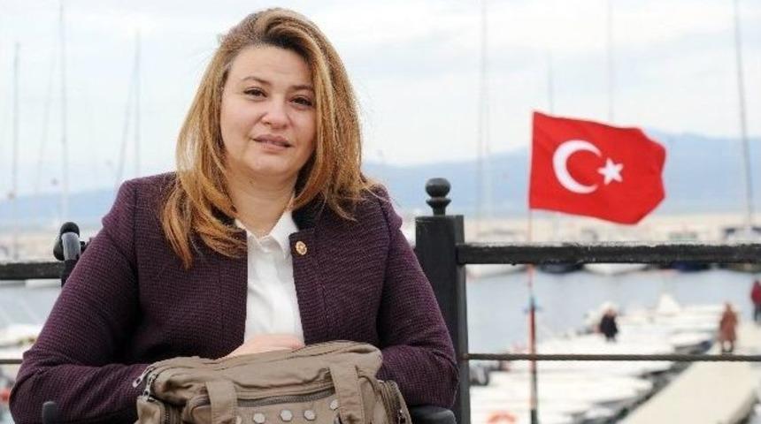 Bedensel Engelli Kadın Milletvekilinin Hayatı Film Oluyor
