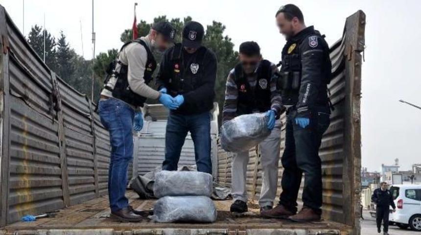 Tır'ın Dorsesinden 202 Kilo Esrar &Ccedil;ıktı