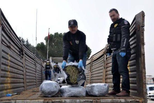 Tır ın Dorsesinden 202 Kilo Esrar &Ccedil;ıktı 3