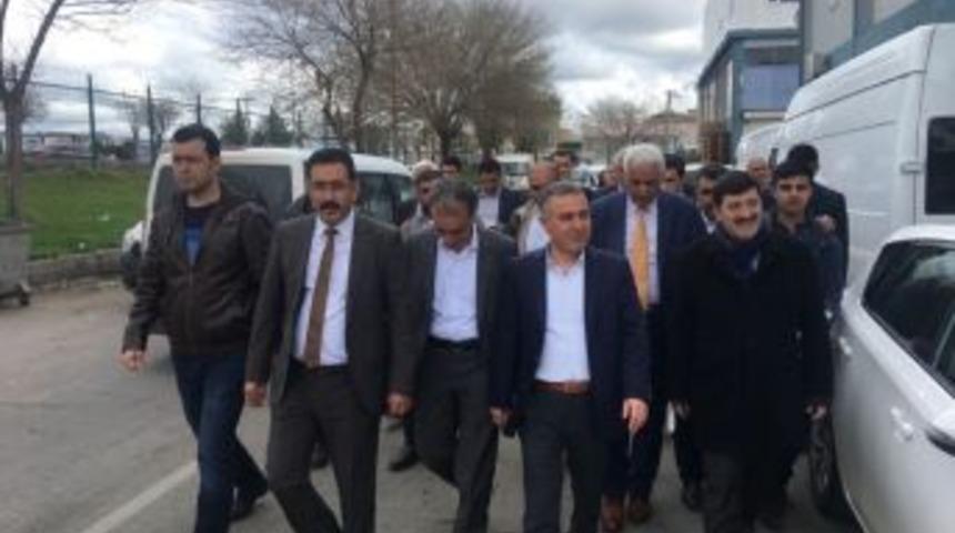 Ak Parti Heyeti Toptancılar Sitesi Esnafıyla Buluştu