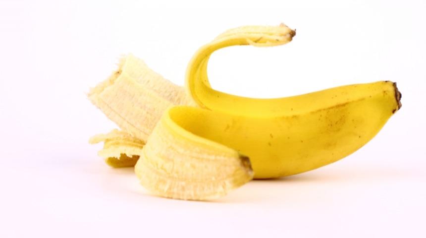 Diş &ccedil;ıkarma d&ouml;neminde muz kabuğu zararlı mı?