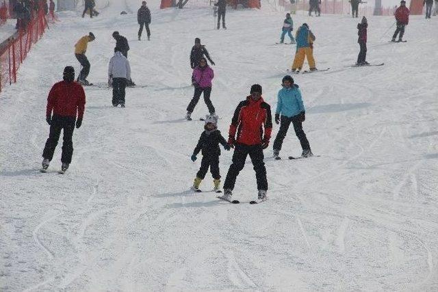 S&ouml;mestr Son G&uuml;n&uuml;nde &Ccedil;ocuklar Paland&ouml;ken&rsquo;de Karın Tadını &Ccedil;ıkardı 2