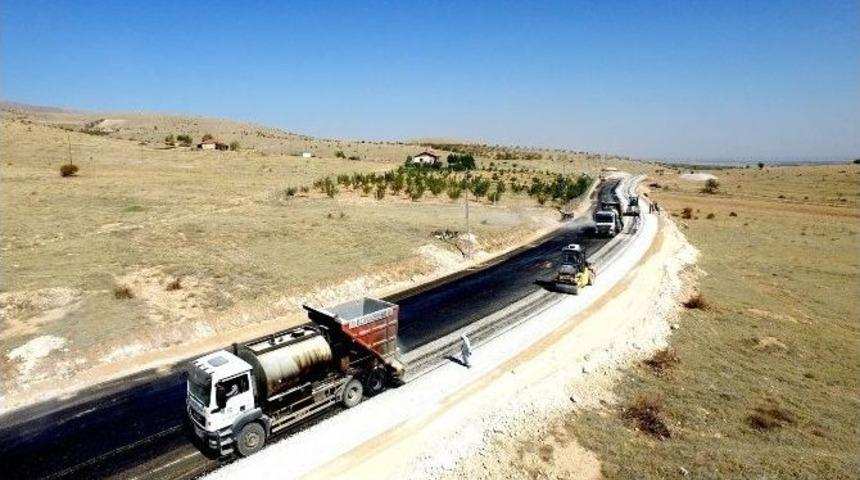 B&uuml;y&uuml;kşehir Belediyesi 2016 Yılında 923 Km Yolu Asfaltladı