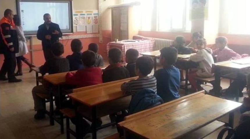 Afad&rsquo;ın Okullardaki Afet Bilinci Eğitimleri Devam Ediyor