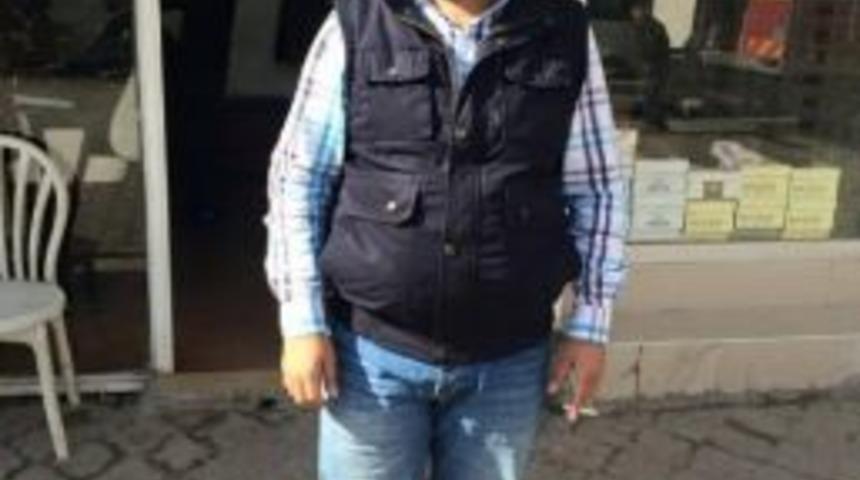 Devrilen Tırın S&uuml;r&uuml;c&uuml;s&uuml; &Ouml;ld&uuml;