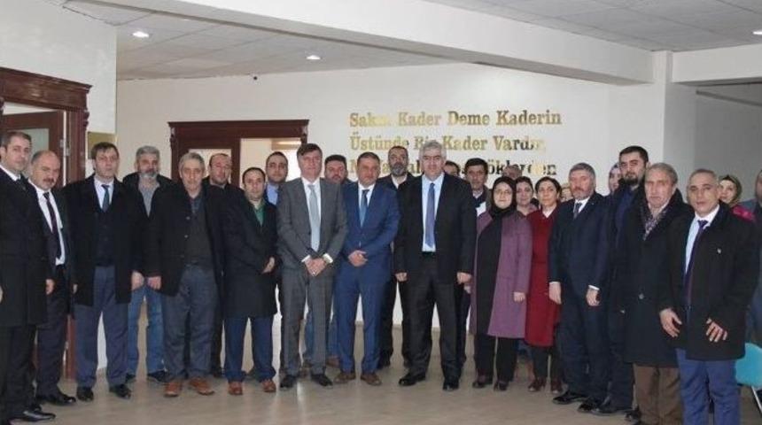 Ak Parti Referandum &Ccedil;alışmalarına Devam Ediyor