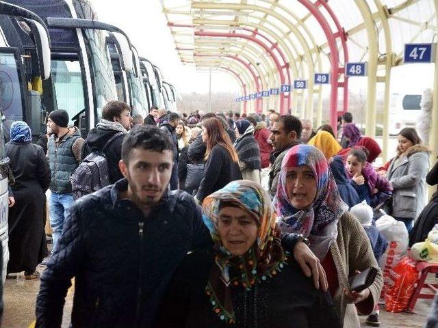 Sömestr Yoğunluğu Terminalde Çileye Döndü