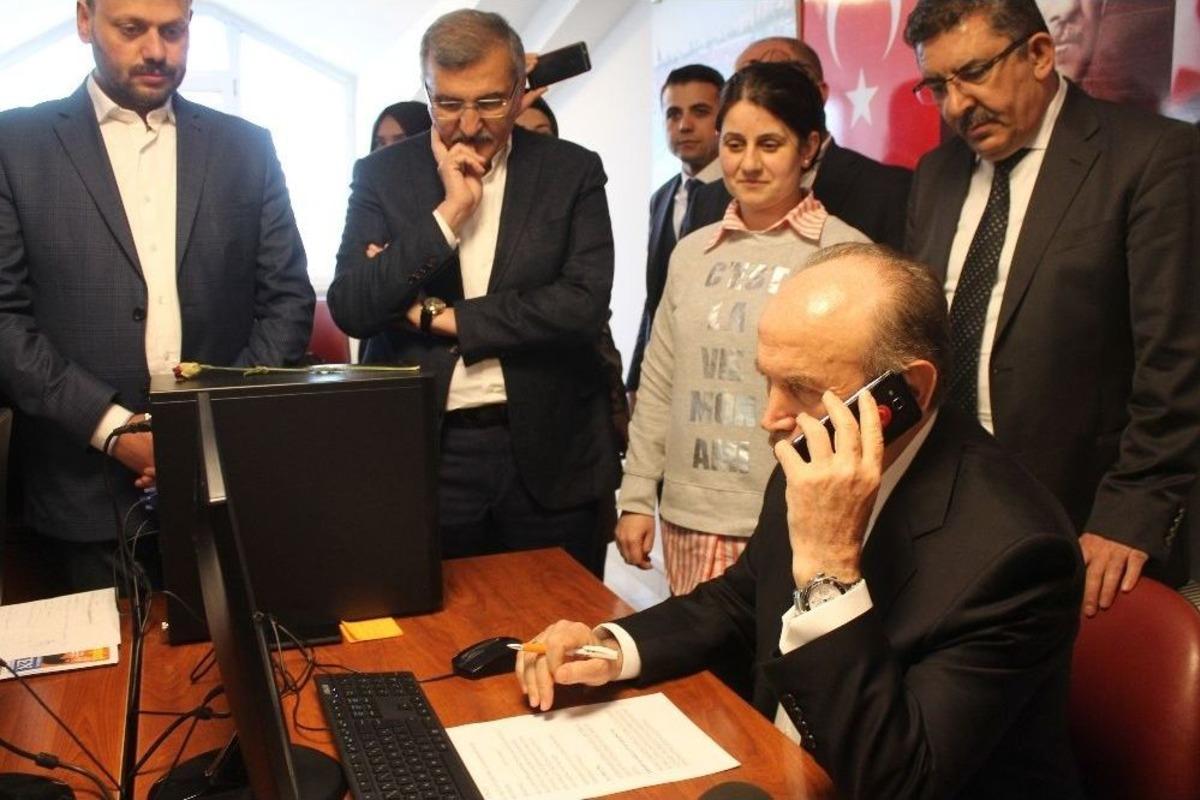 Başkan Topbaş Se&ccedil;meni Arayarak Referandumu Anlattı