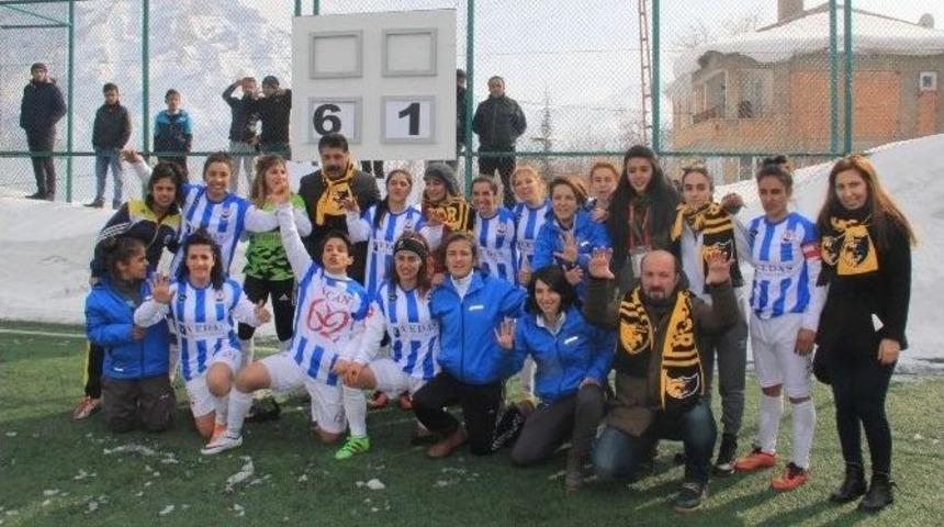 Hakkari Ekibinden Farklı Galibiyet