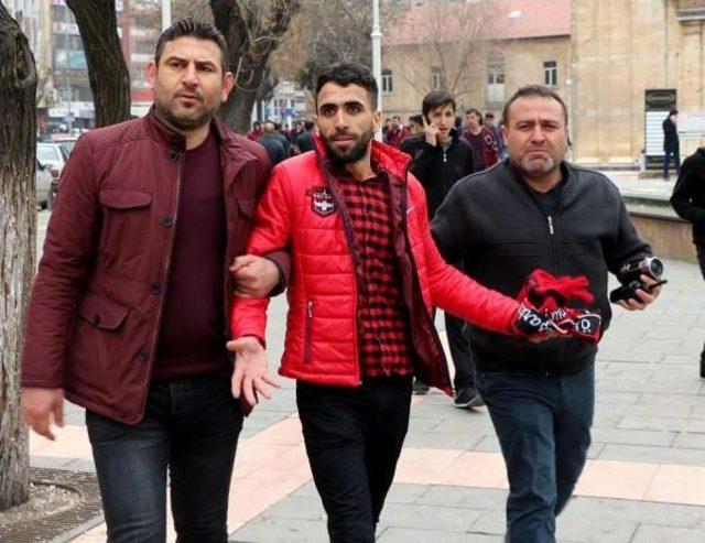 Gaziantep'te Polis Ile Taraftar Arasında Yürüyüş Kovalamacası: 1 Gözaltı