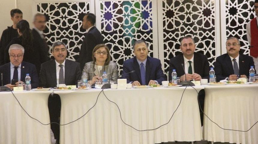 T&uuml;rkiye&rsquo;den İki Kat, Avrupa&rsquo;dan 30 Kat Hızlı B&uuml;y&uuml;yen Gaziantep&rsquo;e Enerji Yatırımı Yetmiyor
