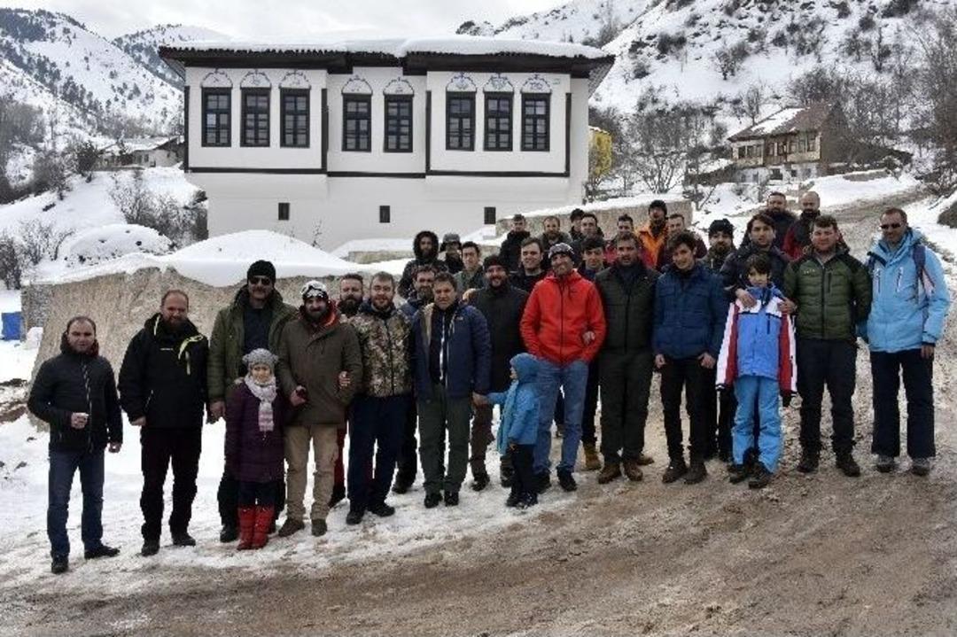 G&uuml;m&uuml;şhanelinin Ata Sporu Kayaktır