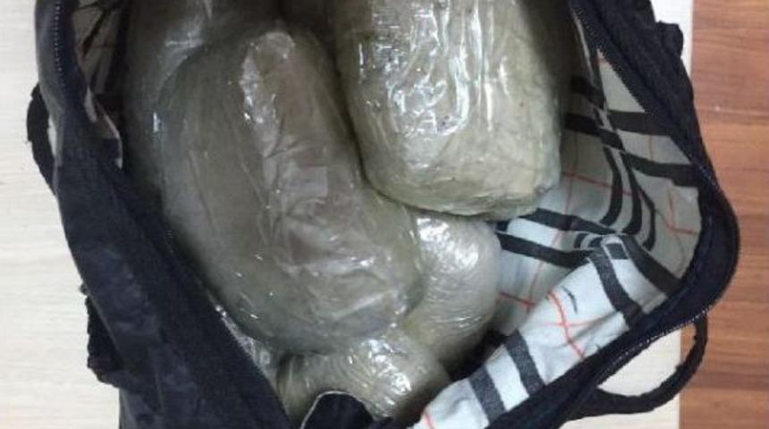Yolcu Otob&uuml;s&uuml;nde 4 Kilo 607 Gram Eroin Ele Ge&ccedil;irildi