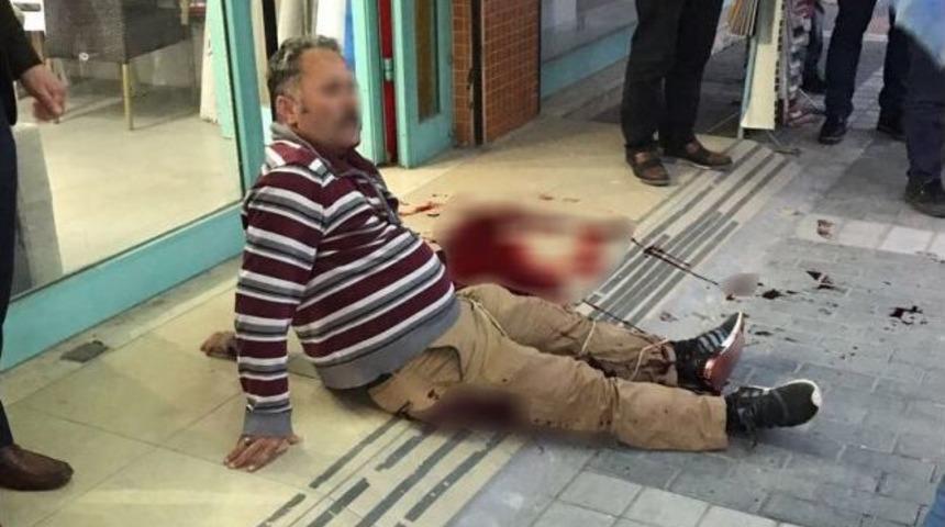 Antalya&rsquo;da Bı&ccedil;aklı Kavga: 1 Yaralı