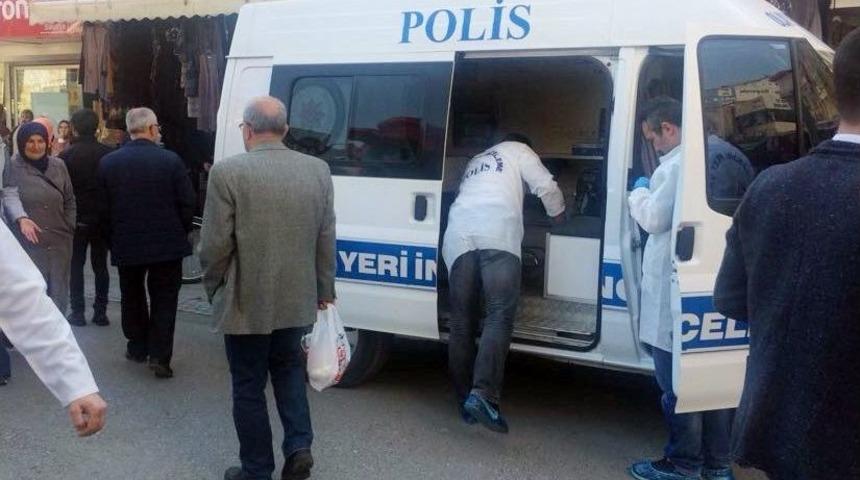 Tartıştığı Kocasını Bı&ccedil;akla Yaraladı