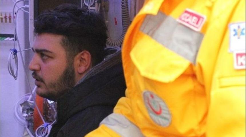 İntihar İ&ccedil;in K&ouml;pr&uuml;ye &Ccedil;ıkan Şahsı Vatandaşlar Kurtardı