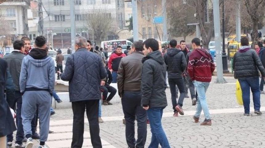 K&ouml;t&uuml; Gidişata Tepki G&ouml;stermek İsteyen Taraftarlara Polis M&uuml;dahalesi