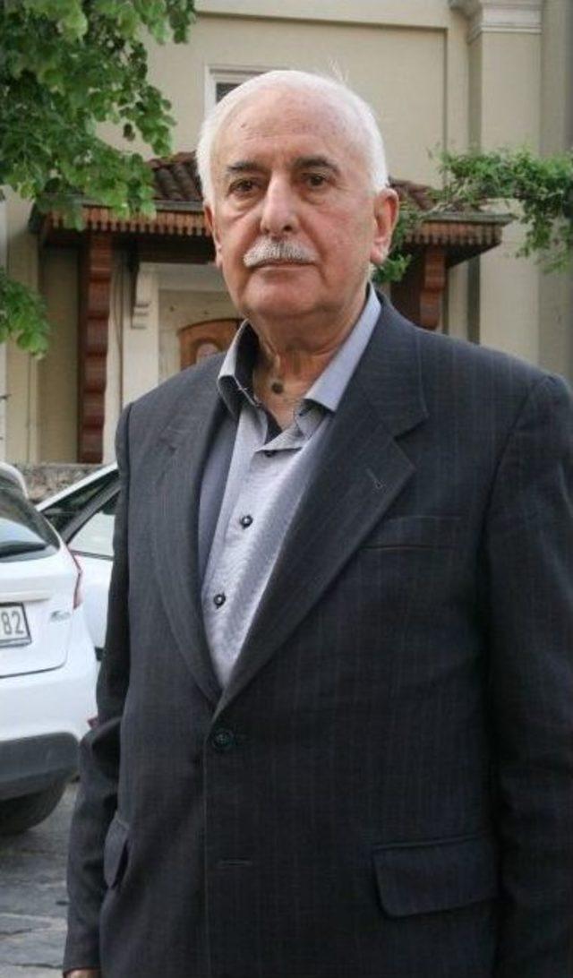 Bursalı Tarihçi Erhan Yıldızalp Hayatını Kaybetti