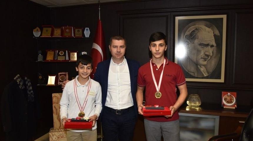 &Ccedil;an Belediyesi G&uuml;reş Kul&uuml;b&uuml; Zafere Doymuyor