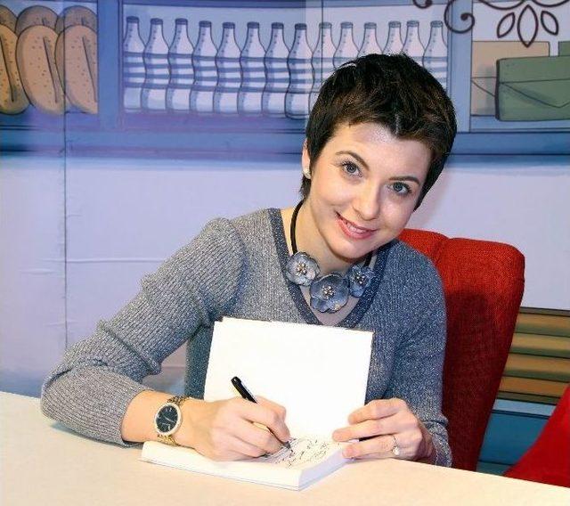 "oyuncu Anne" Şermin &Ccedil;arkacı, Hayranlarıyla Buluştu 1