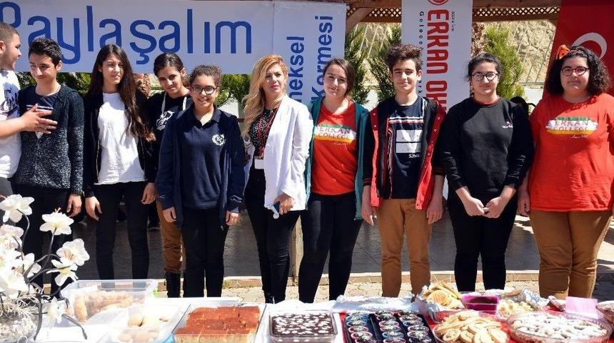 Kermesin Geliri Huzurevine