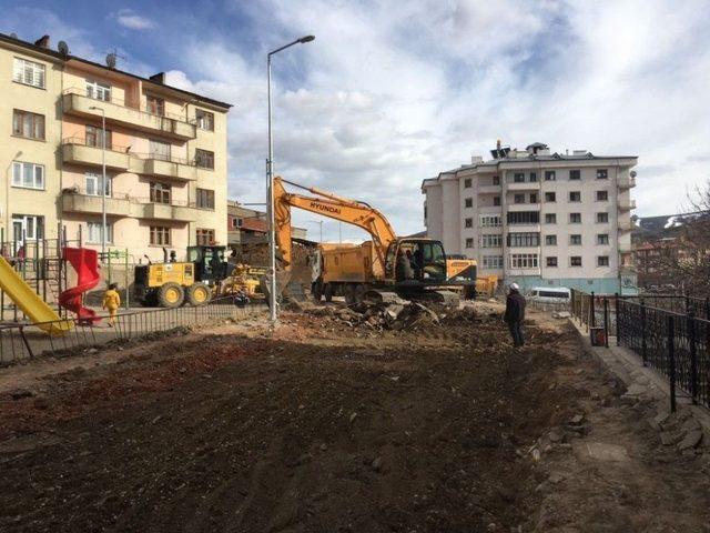 Bayburt’ta Asfalt Ve Kaldırım Çalışmaları Başladı