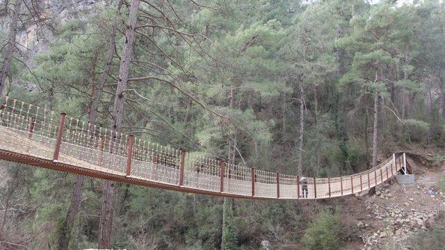 Kapıkaya Kanyonu İle Varda Köprüsü Birbirine Bağlandı