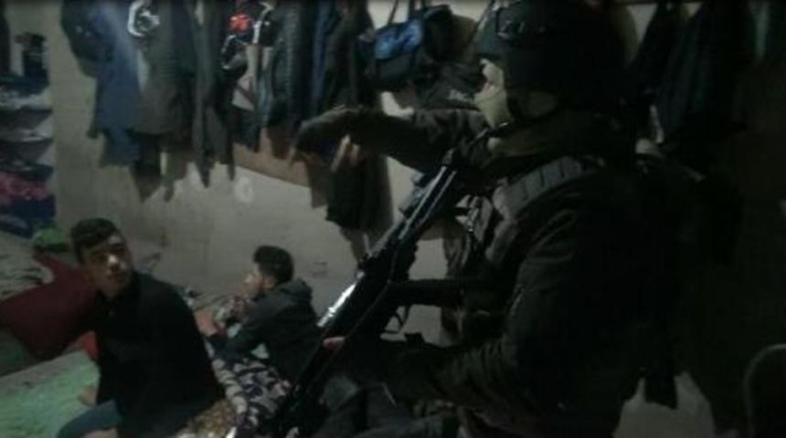 Bursa&rsquo;Da Deaş Operasyonu: 46 G&ouml;zaltı (2)