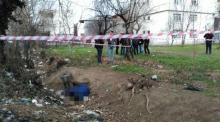 &Ouml;len Gencin Yanında Uyuşturucu Aparatları Bulundu