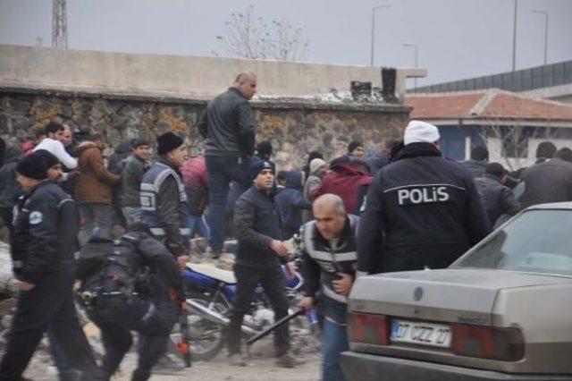 Amatör Maçta Gerginlik: 2'si Polis, 3 Yaralı