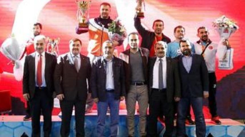Grekoromen'de Şampiyonlar Belli Oldu
